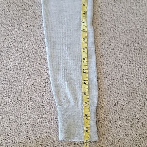 Express Merino Wool Blend Light Heather Gray Long Sleeve Sweater - Size XS - Picture 12 of 15